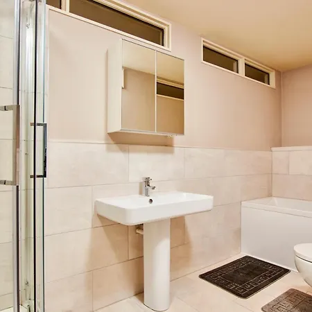 The Stunning Abode - Sleeps 6 公寓 哈罗盖特