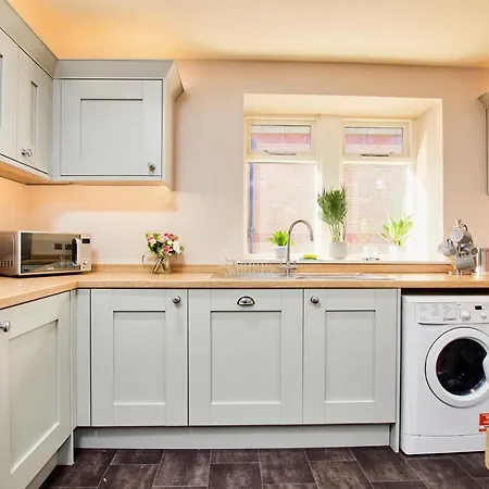The Stunning Abode - Sleeps 6